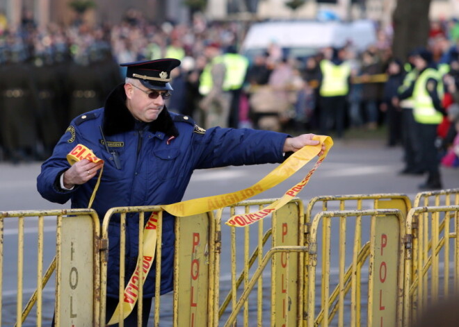 В Риге ограничат движение во время государственных праздников; общественный транспорт и стоянки будут бесплатными