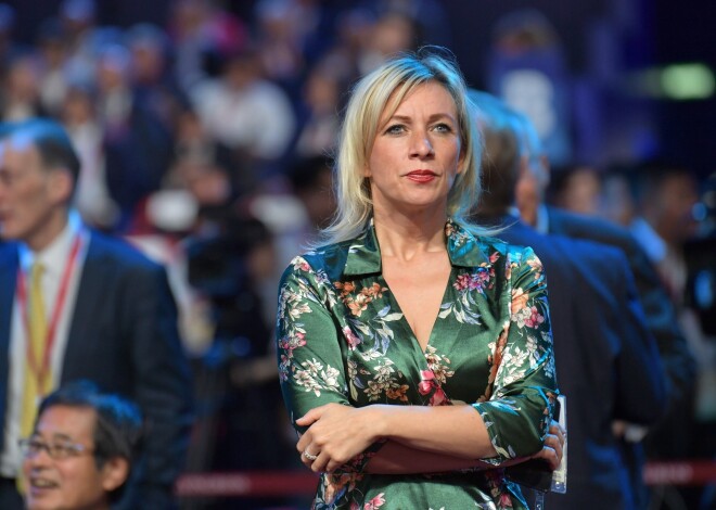 Krievijas Ārlietu ministrijas preses pārstāve Marija Zaharova ir bieža viešņa Solovjova šovos, kur stāsta, kā Amerika un citas valstis apceļ Krieviju.