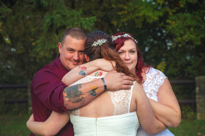 Tagad ģimenē ir divas sievas un vīrs.