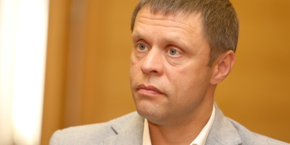 Оппозиционные партии Рижской думы поддерживают отстранение Баранника от должности