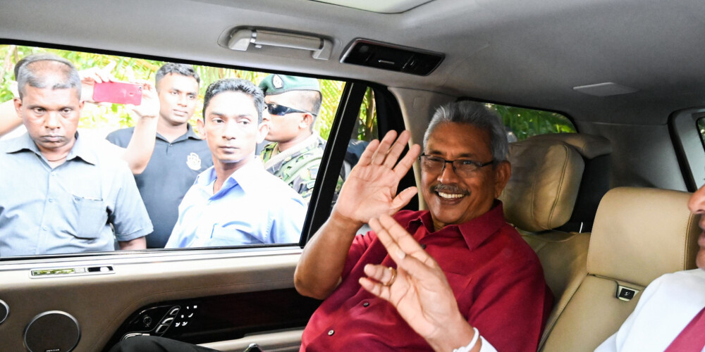 Šrilankas prezidenta vēlēšanās uzvarējis opozīcijas kandidāts Gotabaja Radžapaksa