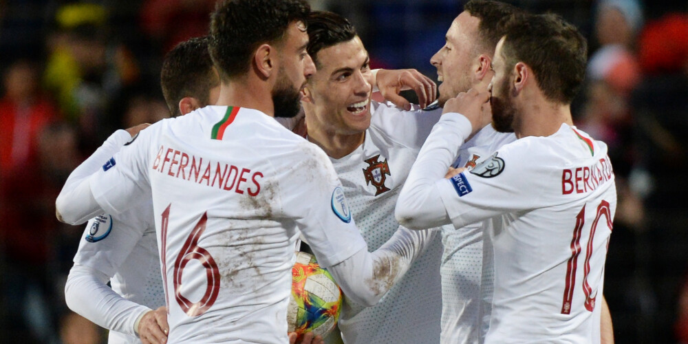 Portugāles futbolisti nodrošina vietu Eiropas čempionāta finālturnīrā