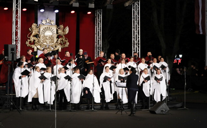 Valsts prezidenta svētku uzruna pie Brīvības pieminekļa par godu Latvijas proklamēšanas 101.gadadienai.