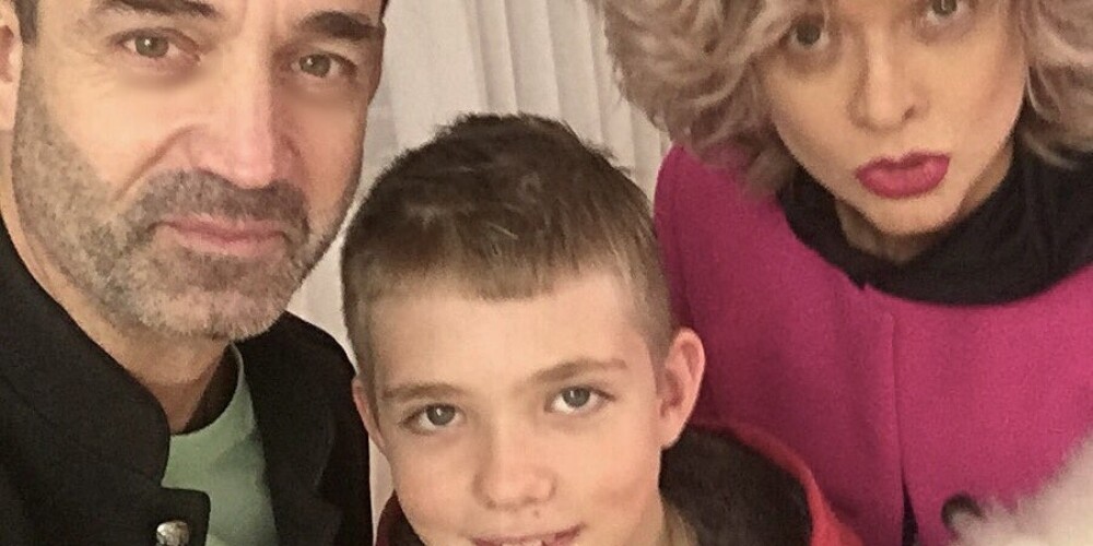 12-летний сын Дмитрия Певцова и Ольги Дроздовой сломал руку в приступе гнева