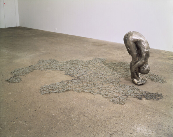 Перевернутое тело с бисером, 1993