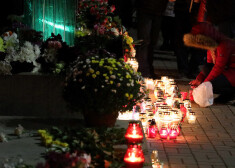 Около 150 человек собрались на месте трагедии в Золитуде, чтобы почтить память погибших