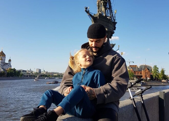 Видео: 5-летняя дочь Тимати осваивает новое экстремальное занятие