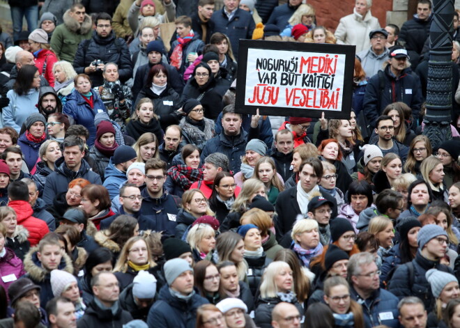 В акции протеста медиков примут участие около 2000 человек