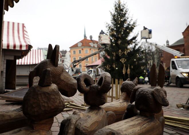 Rīgā iedegs svētku egli un sāks darboties Ziemassvētku tirdziņi