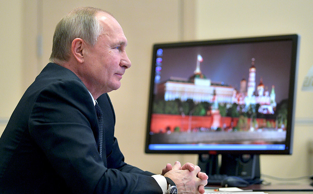 Kremlis paziņo, ka Putins ar Zelenski Parīzes samitā varētu tikties arī atsevišķi