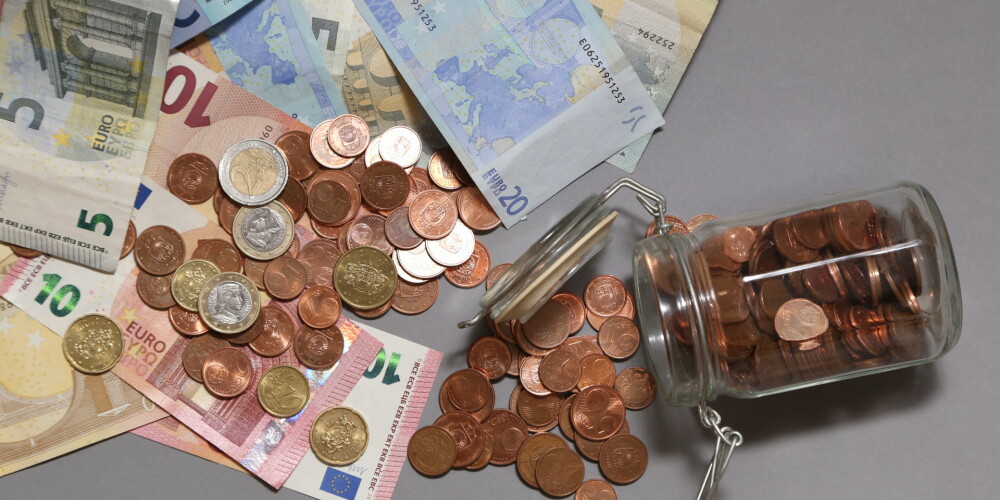 Latvijas iedzīvotājiem krietni noraidošāka attieksme pret atteikšanos no 1 un 2 centu monētām nekā citur eirozonā