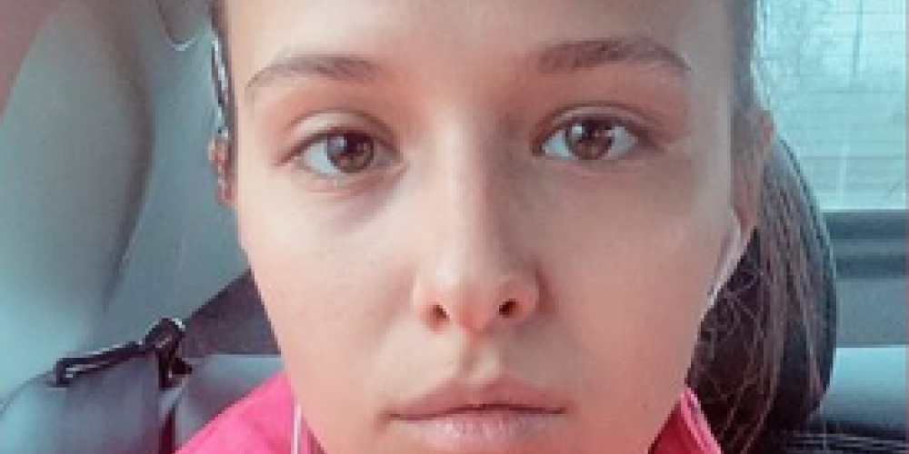 Звезда сериала "Мажор" Любовь Аксенова поделилась честным селфи без прически и макияжа