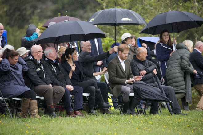 Samanta Koena pērn pavadījusi Saseksas hercogu pāri arī vizītē uz Jaunzēlandi.