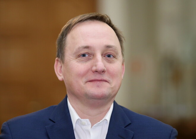 Коалиция договорилась выдвинуть Казакса на пост президента Банка Латвии