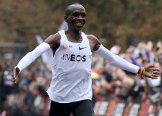 Kipčoge uzvarējis 11 no 12 oficiālajiem maratoniem, kuros piedalījies, tajā skaitā 2016.gada olimpisko spēļu sacensībās.