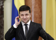 Ukrainas opozīcija pieprasa Zelenskim nepārkāpt "sarkanās līnijas"
