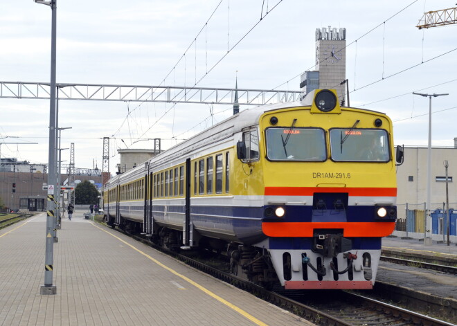 Pieaugs biļešu cenas vilcienos un reģionālo maršrutu autobusos