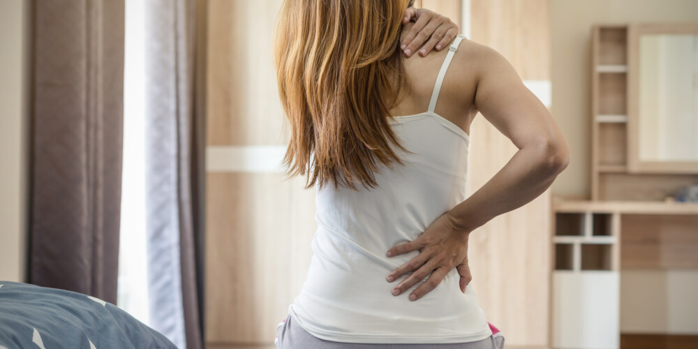 Tipiskākie iemesli, kāpēc sāp mugura, un kā šīs sāpes novērst uz visiem laikiem