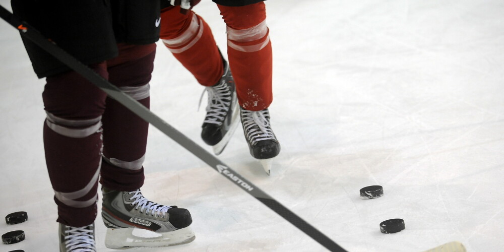 Latvijas U-20 hokeja izlase ar uzvaru uzsāk cīņu par atgriešanos elites divīzijā