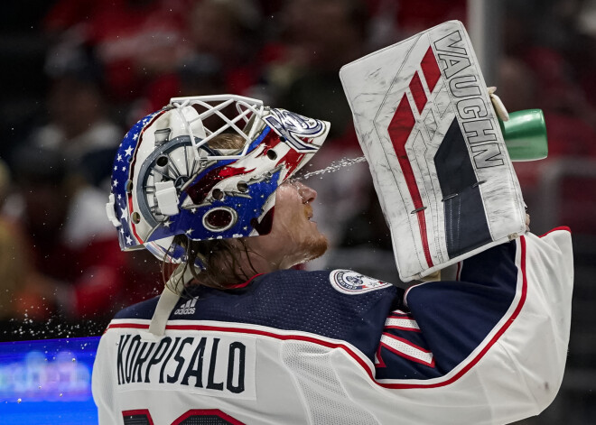 Merzļikina konkurents Korpisalo palīdz "Blue Jackets" pieveikt NHL līdervienību