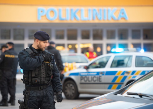 Čehijā apšaudē slimnīcā seši nogalinātie