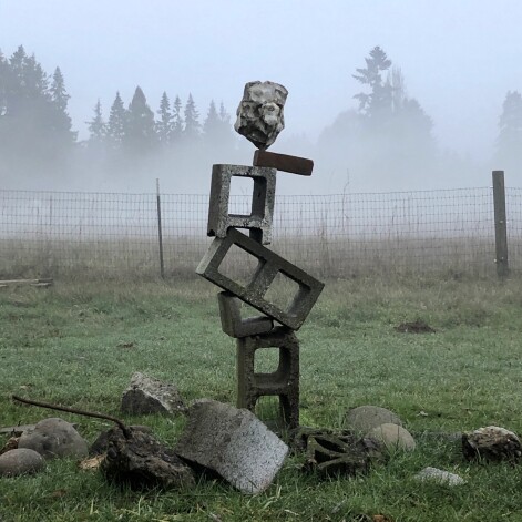 Bridžeta Polka. "Balansējot akmeņus", ("Balancing Rocks"), Instalācija ,Vankūvera, 2019