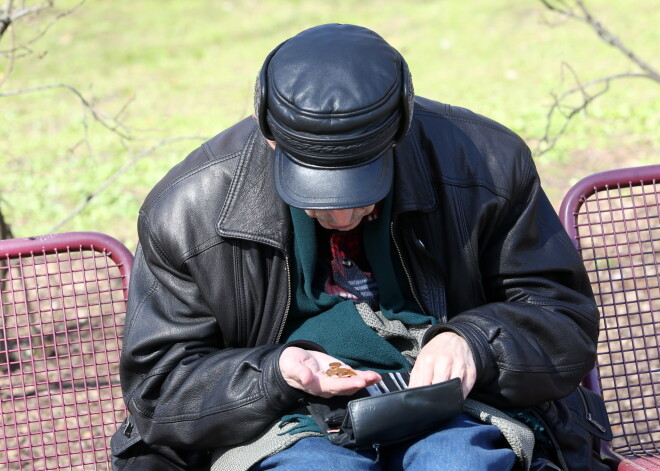 Уменьшится плата за визит к врачу для пенсионеров