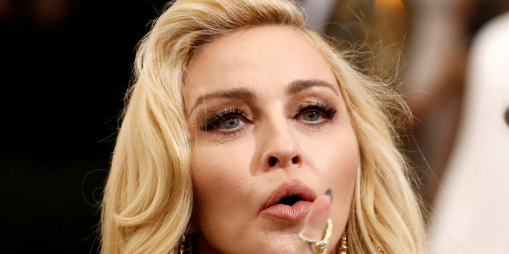 35 gadu starpība: Madonna pārsteidz ar jaunu romānu