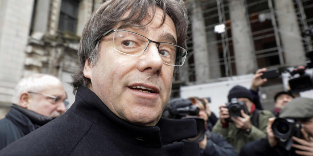 Beļģijas tiesa atliek lēmumu par Pudždemona izdošanu Spānijai.