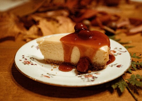 Siera kūka ar piparkūku pamatni