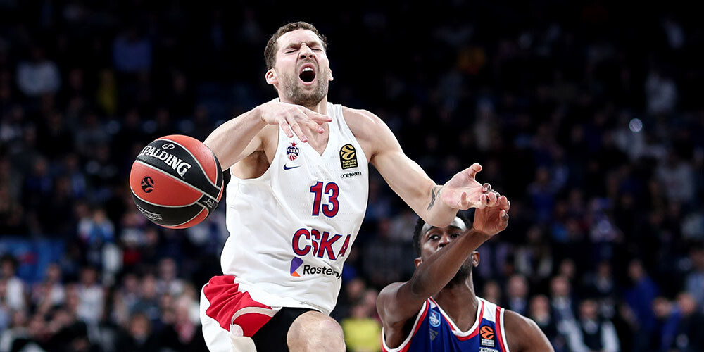 Jānis Strēlnieks mačā pret "Anadolu Efes" atzīmējās ar 4 punktiem.