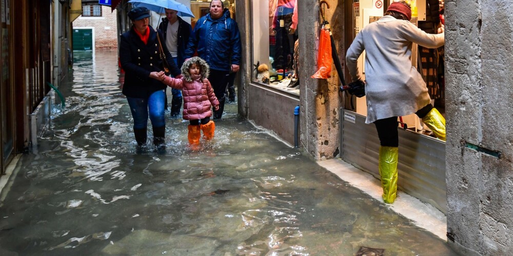 Venēcijā atkal izsludināta plūdu trauksme
