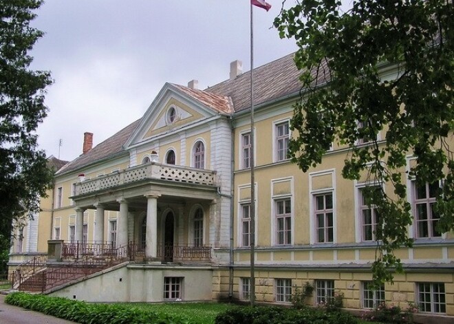 Rudbāržu muiža, visticamāk, pārtaps par kadetu skolu