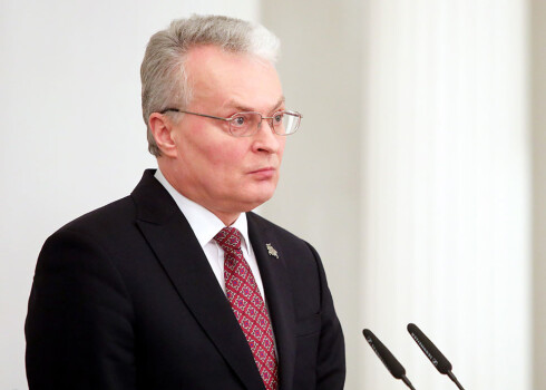 Lietuvas prezidents: Krievija cenšas visiem spēkiem pārrakstīt vēsturi