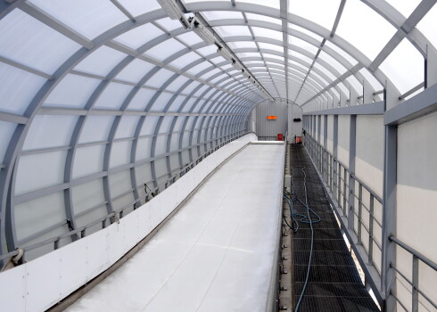 Mākslīga ledus starta estakāde Siguldā.