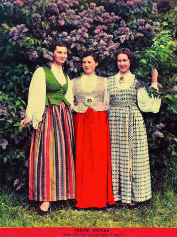 Zīda tautastērpi. Atpūta, 17.06.1938.