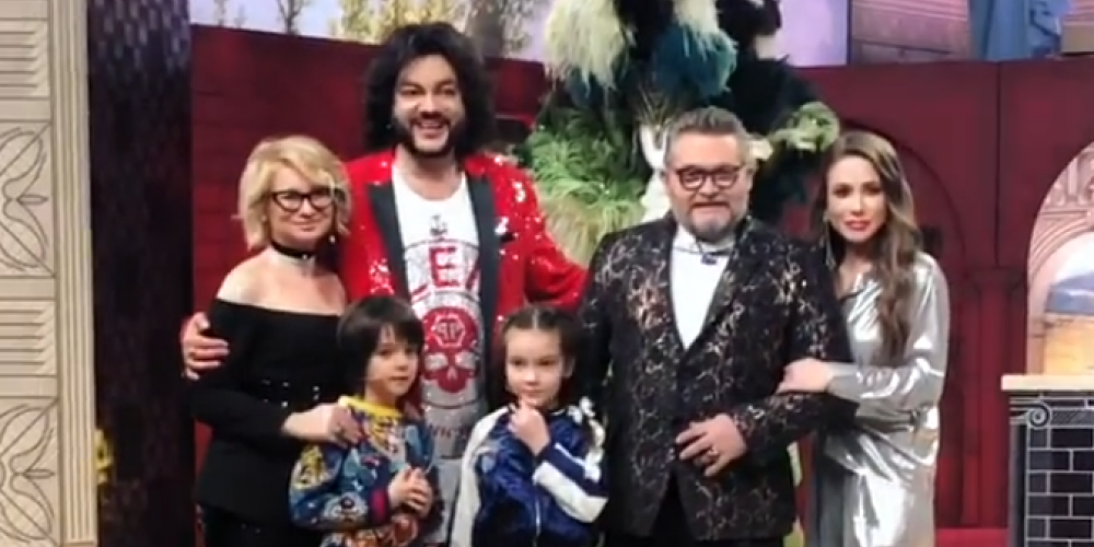 Филипп Киркоров привел семью на шоу «Модный приговор»