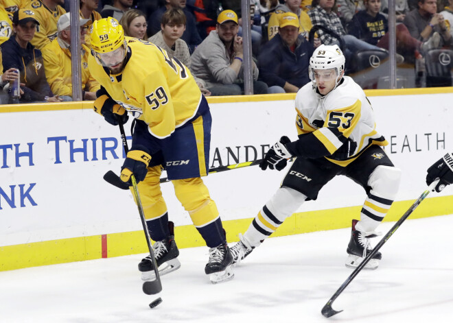 Bļugeram aktīvs sniegums uzvarētā NHL mačā