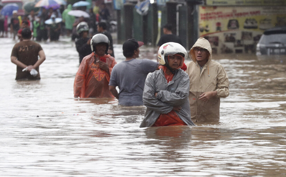 Plūdos Indonēzijas galvaspilsētā deviņi bojāgājušie