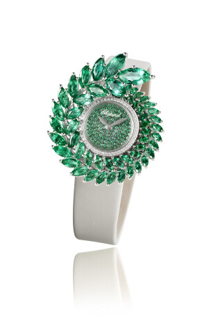 Часы из коллекции Chopard Green Carpet. Бренд Chopard очень пристально следит за чистотой своих бриллантов – как в прямом, так и в переносном смысле.