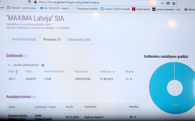 Uzņēmumu reģistrā notiek preses konference par reģistru atvēršanu.