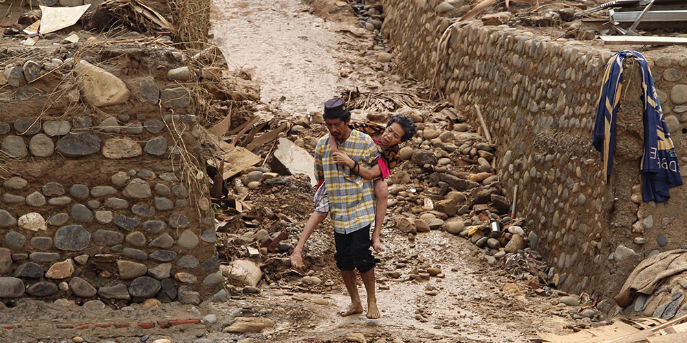Bojāgājušo skaits Indonēzijas plūdos pieaudzis līdz 53
