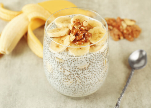 Banānu un čia sēklu pudiņš