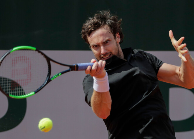 Ernests Gulbis jauno sezonu sāk ar uzvaru