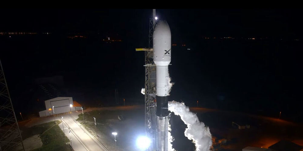 "SpaceX" nogādājis kosmosā trešo interneta projekta "Starlink" satelītu partiju