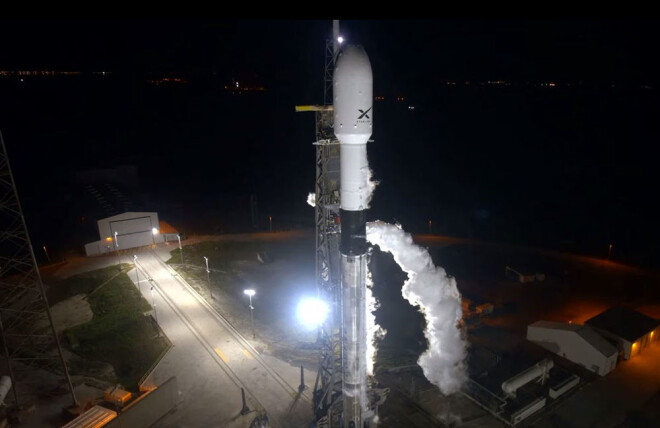 Nesējraķete "Falcon 9" ar satelītiem startēja otrdien plkst.4.19 pēc Latvijas laika.