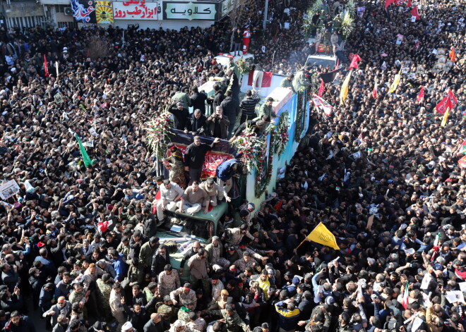 Irānā ģenerāļa Soleimani bēru procesijā drūzmā 50 bojāgājušie