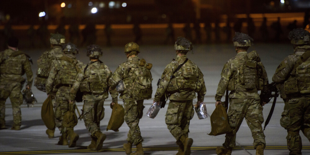 NATO uz laiku izved daļu savu karavīru no Irākas