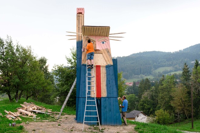 Trampa koka statujai Slovēnijā nebija ilgs mūžs