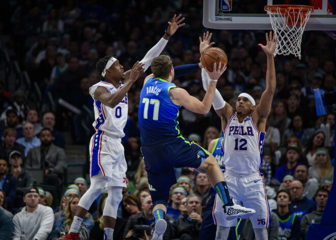 "Mavericks" bez Porziņģa viegli uzvar "76ers"